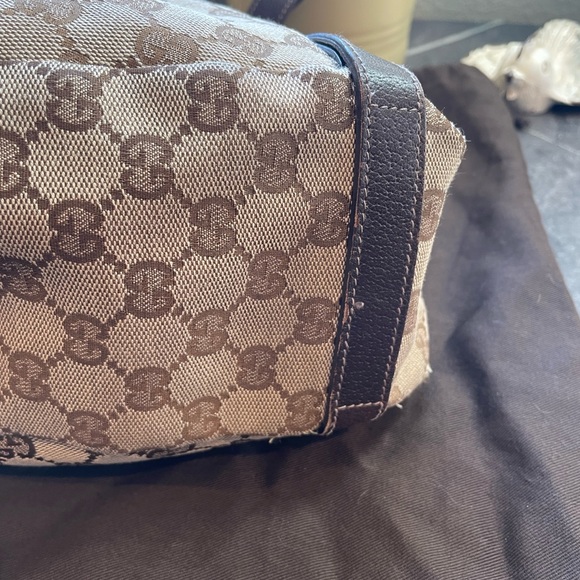 Gucci Medium Canvas Abbey Purse - Picture 8 of 16